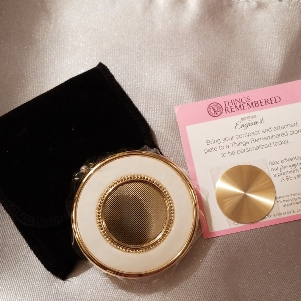 Compact mirror